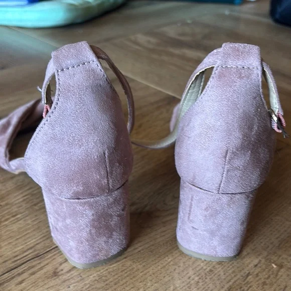 CL by Laundry Pink Heels Strappy Design Medium Heel - Picture 4 of 4